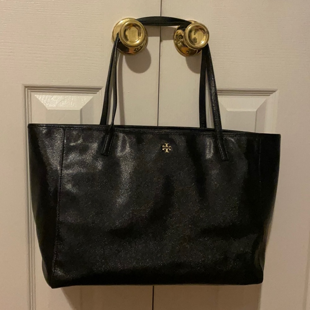 Tory Burch shinny leather tote bag (Preloved)
